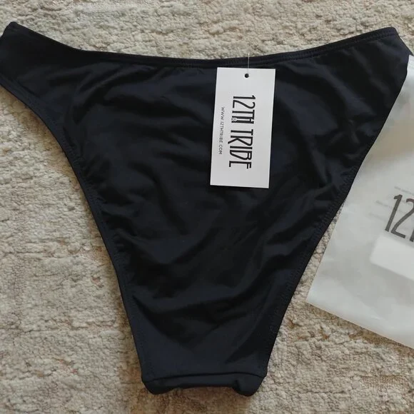 NEW 12th Tribe Sombra Black V Cut Bikini Bottoms size M - Picture 1 of 7
